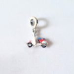 Charm Motoneta Vespa Blanca