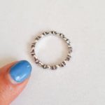 Anillo Cristales Rosas y Corazones