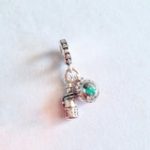 Charm Ramo De Rosas Y Botella De Vino